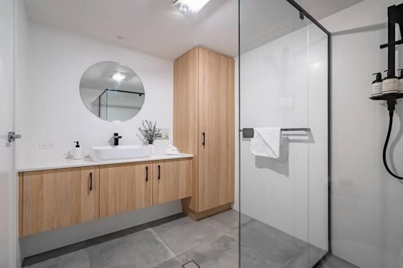 Ferienwohnung Coolum Gem With Bbq & Stunning Pool Coolum Beach Exterior foto