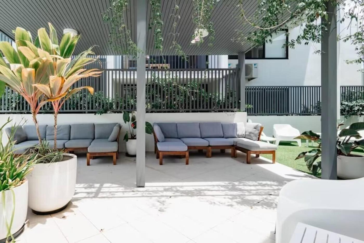 Ferienwohnung Coolum Gem With Bbq & Stunning Pool Coolum Beach Exterior foto